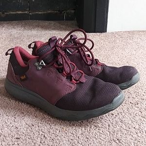 Teva Arrowood Hiking Shoes